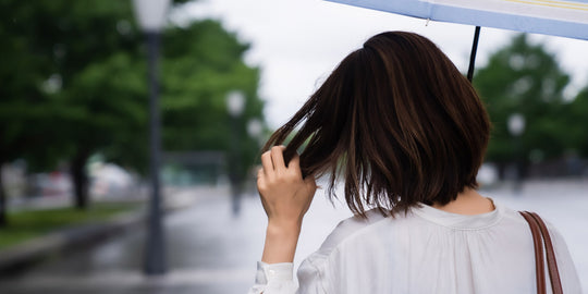 Does hair fall increase in the monsoon?